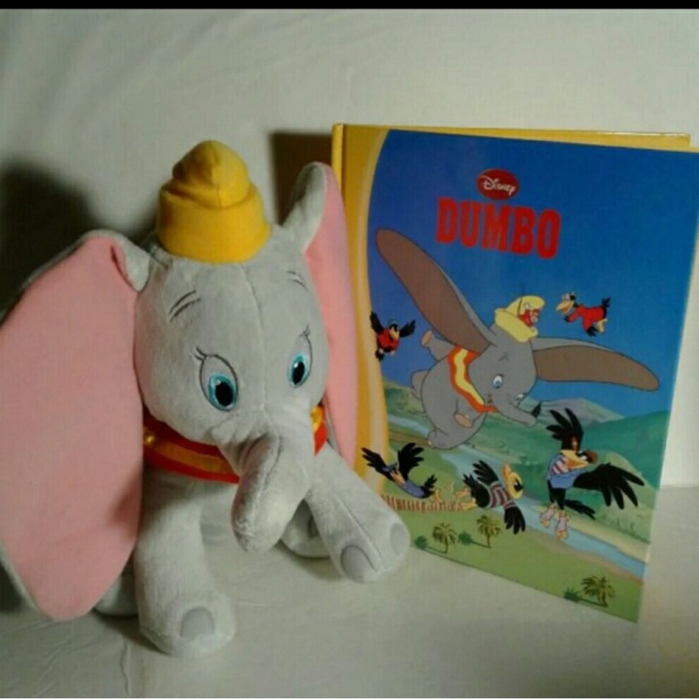 Dumbo set book and plush